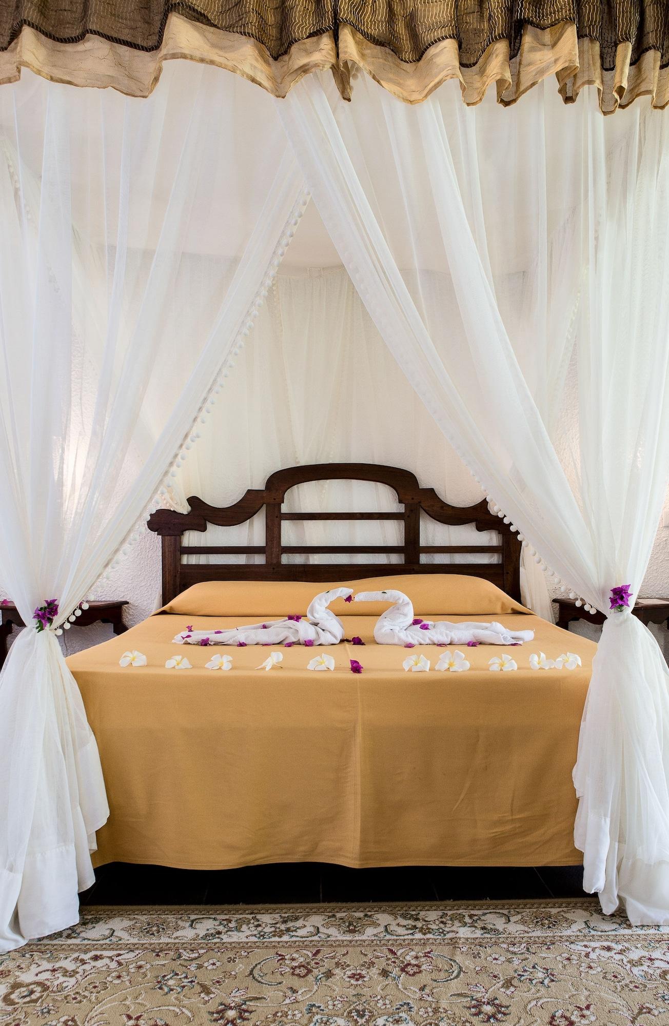 Hotel Karafuu Beach Resort Pingwe Eksteriør bilde