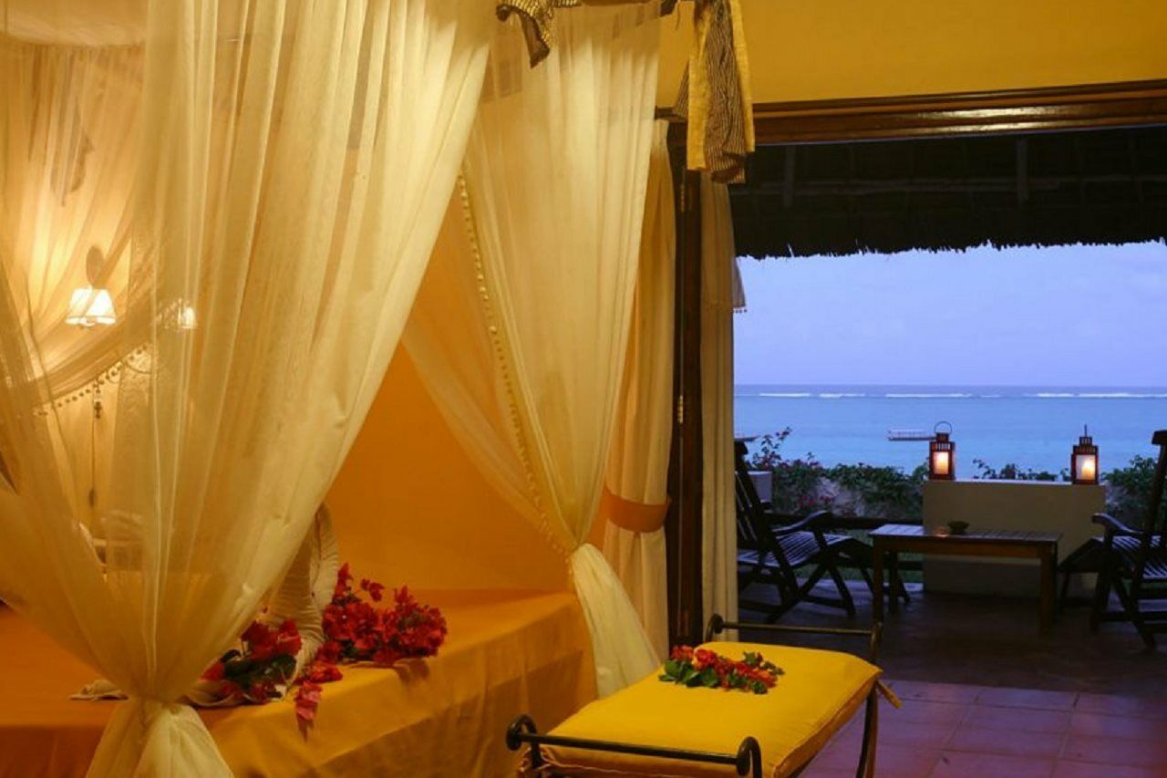 Hotel Karafuu Beach Resort Pingwe Eksteriør bilde